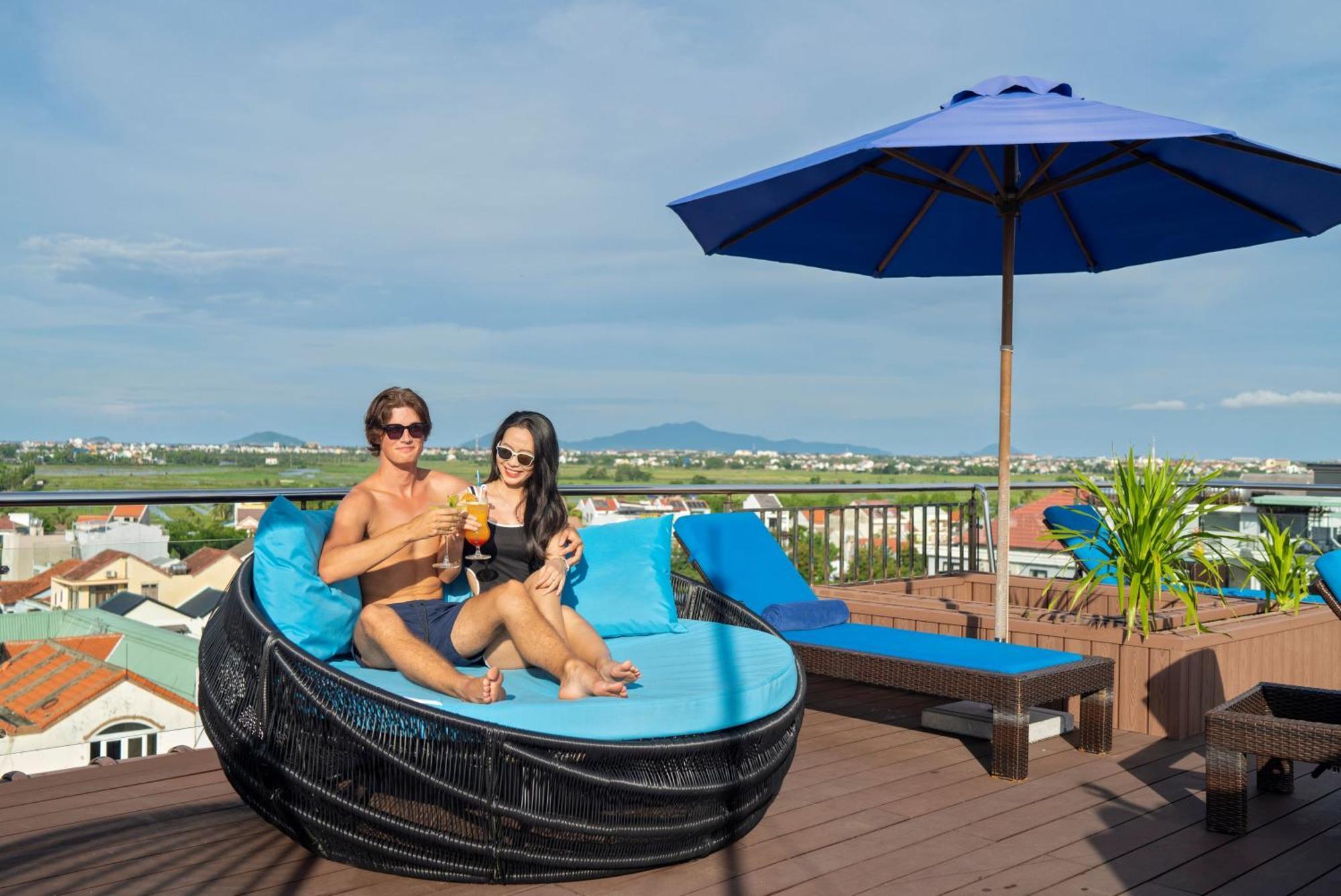 Qualia De Hotel Hoi An - Rooftop Bar City View Buitenkant foto