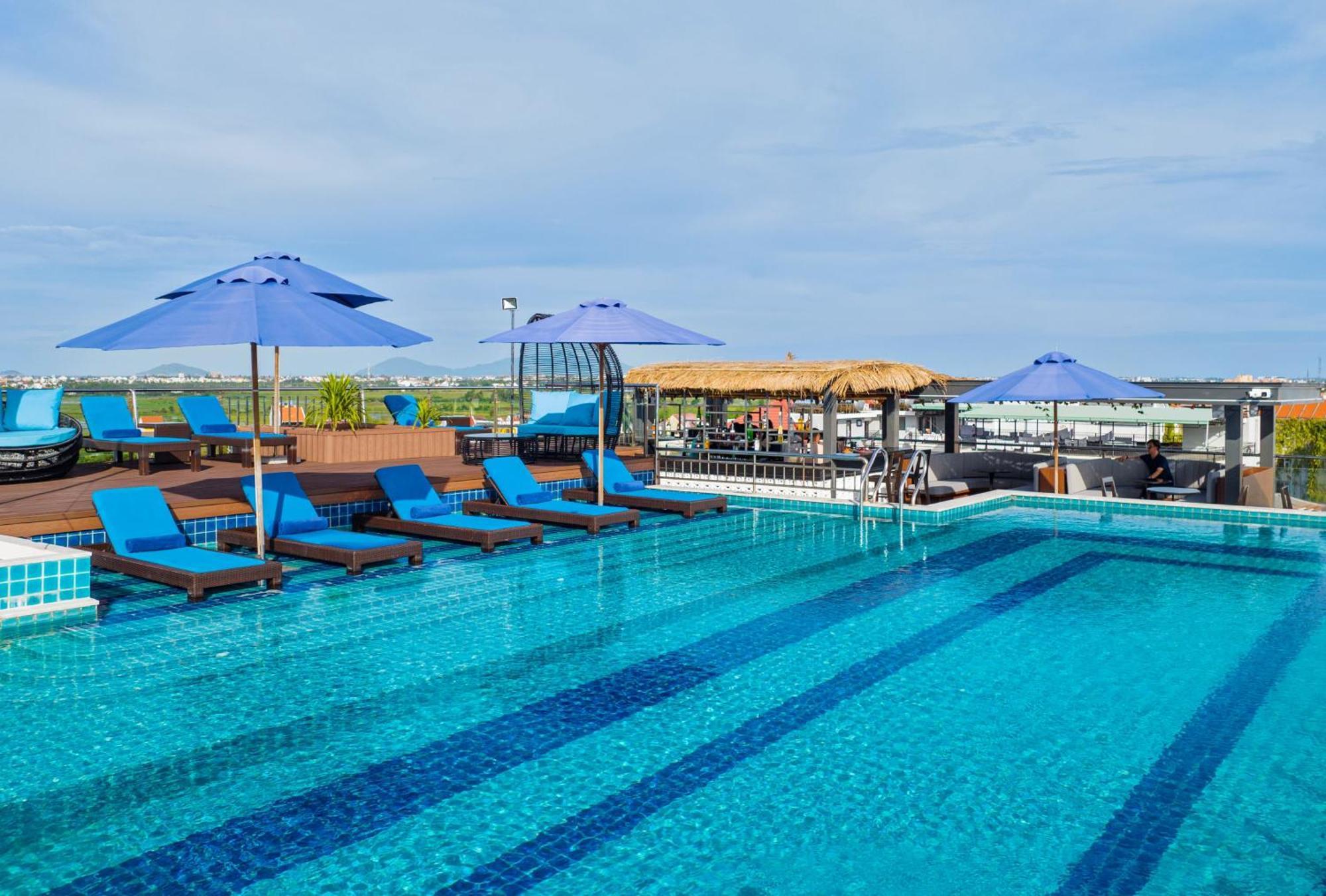 Qualia De Hotel Hoi An - Rooftop Bar City View Buitenkant foto