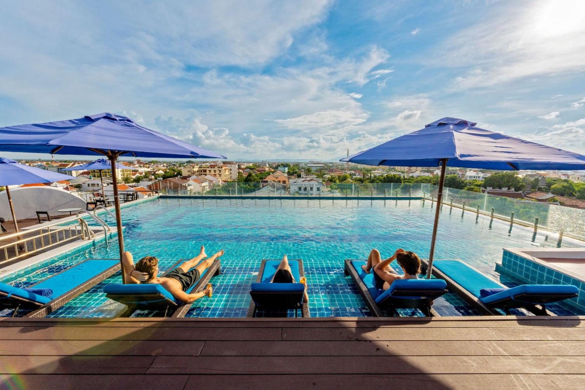 Qualia De Hotel Hoi An - Rooftop Bar City View Buitenkant foto